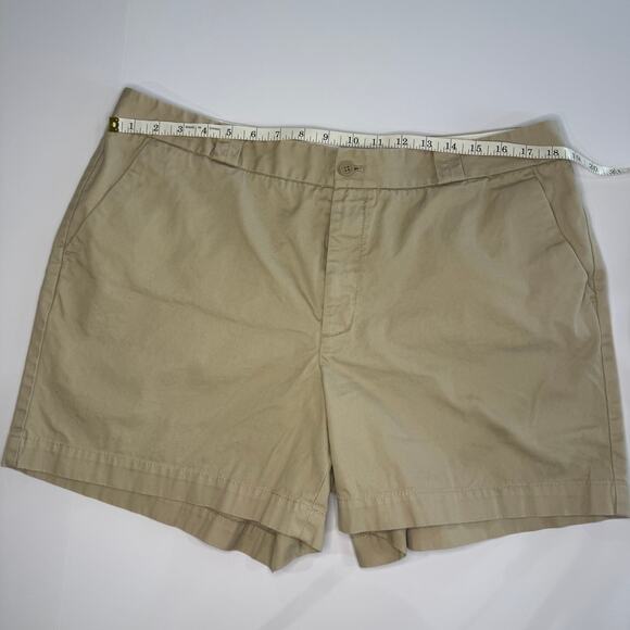 Gap Women's Khaki Shorts | Women's Size 16 Regular | 5in inseam - Picture 4 of 7